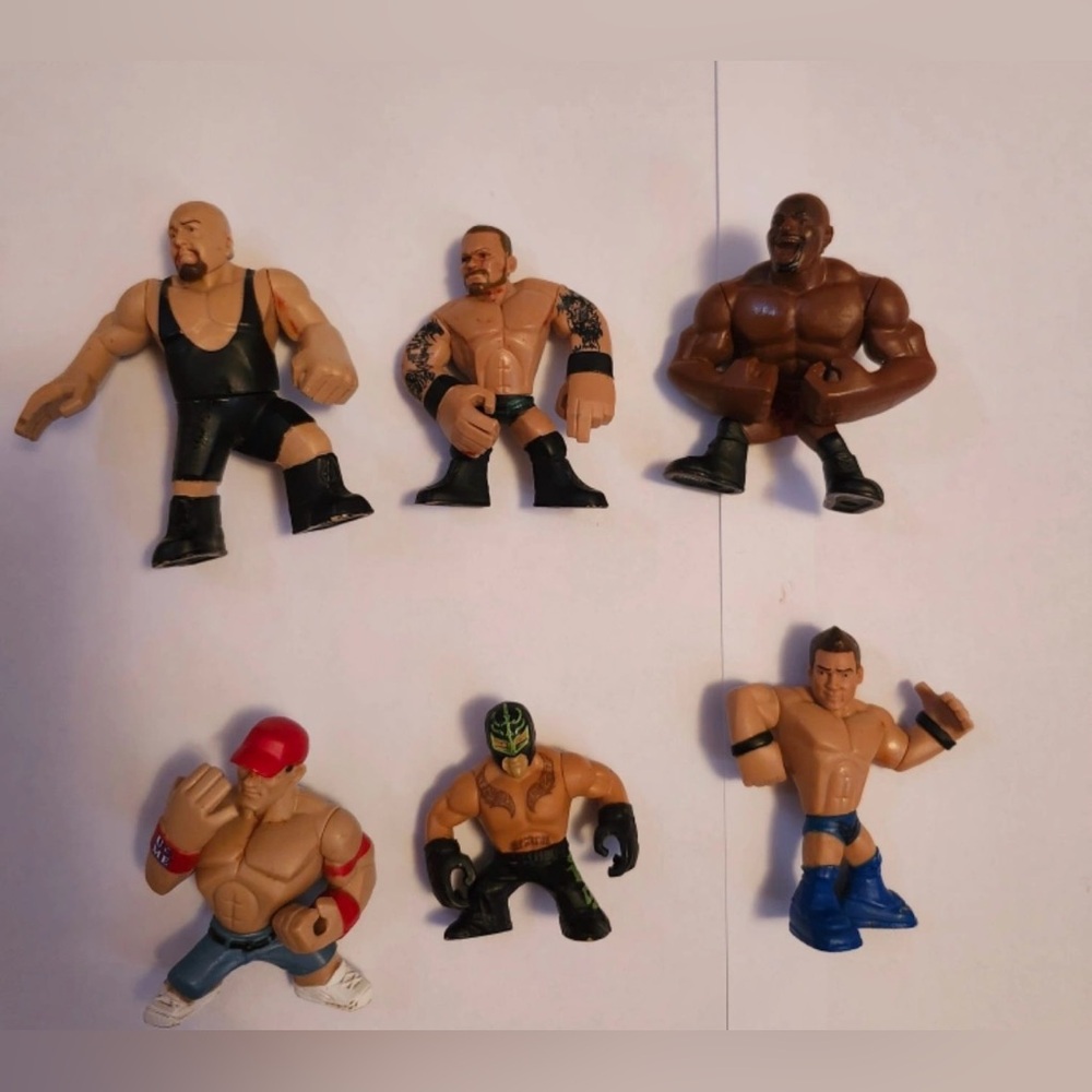 Wrestling Action Figures Set - Multicolor